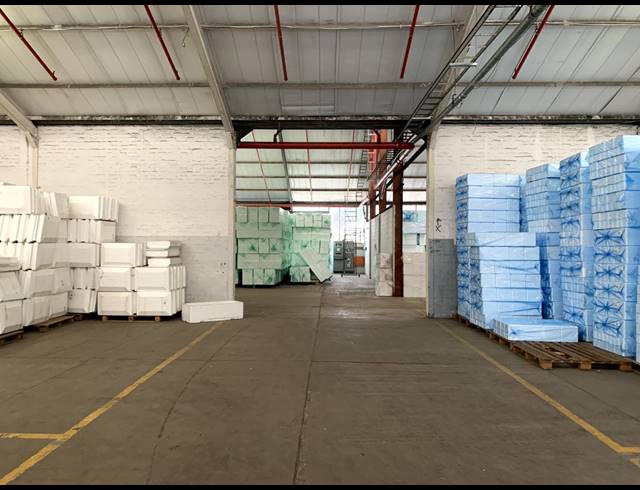 6,100M² FACTORY FOR SALE IN PAROW INDUSTRIAL